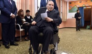 رغم المظاهرات.. "بوتفليقة" يترشح لانتخابات الرئاسة الجزائرية للمرة الخامسة رسميًا