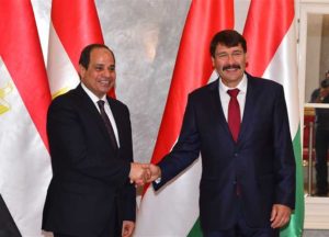 السيسى يلتقى رئيس المجر ويبحثان تعزيز التعاون الاقتصادى