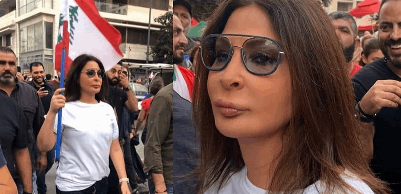إليسا تشارك في مظاهرات لبنان