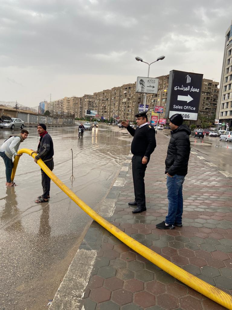 غلق طريق "الزعفرانة - راس غارب" والغردقة بسبب الأمطار الغزيرة